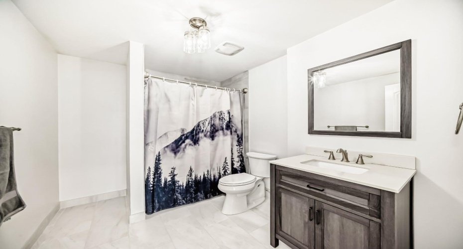 35 Sunset View, Cochrane, Alberta T4C0G3, 4 Bedrooms Bedrooms, ,4 BathroomsBathrooms,Residential,For Sale,Sunset,A2312533