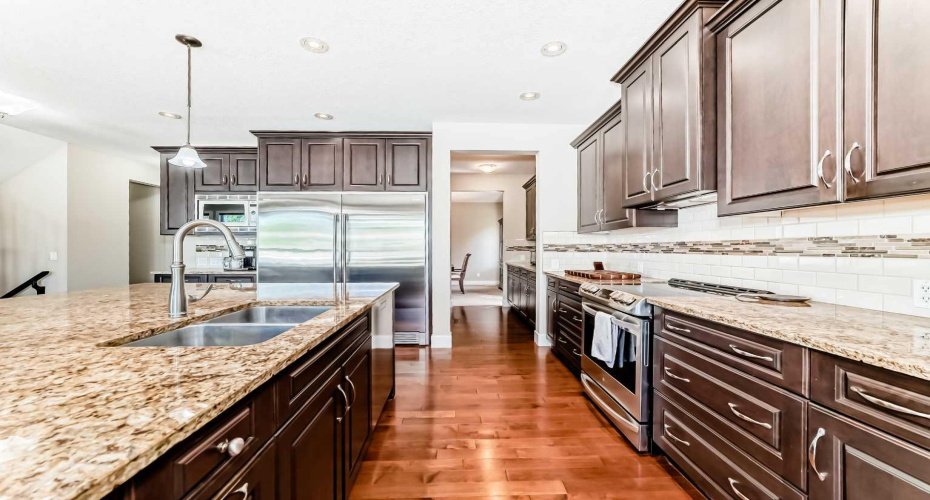 121 Drake Landing Manor, Okotoks, Alberta T1S 0E7, 4 Bedrooms Bedrooms, ,3 BathroomsBathrooms,Residential,For Sale,Drake Landing,A2317707