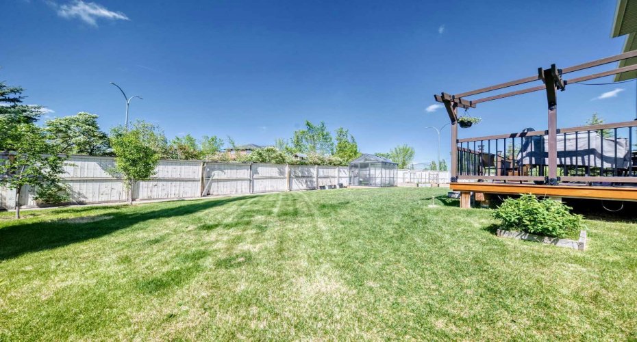 121 Drake Landing Manor, Okotoks, Alberta T1S 0E7, 4 Bedrooms Bedrooms, ,3 BathroomsBathrooms,Residential,For Sale,Drake Landing,A2317707