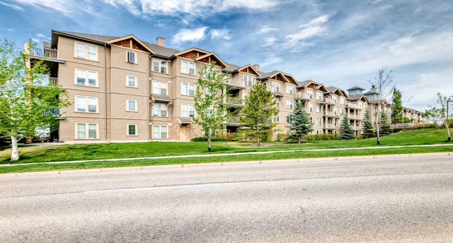 207 Sunset Drive, Cochrane, Alberta T4C 0H7, 1 Bedroom Bedrooms, ,1 BathroomBathrooms,Residential,For Sale,Sunset,A2316317