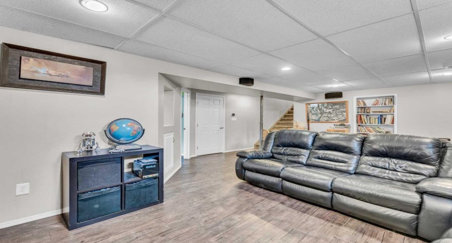 12029 Range Road 74, Rural Cypress County, Alberta T0K1Z0, 5 Bedrooms Bedrooms, ,3 BathroomsBathrooms,Residential,For Sale,Range Road 74,A2318119