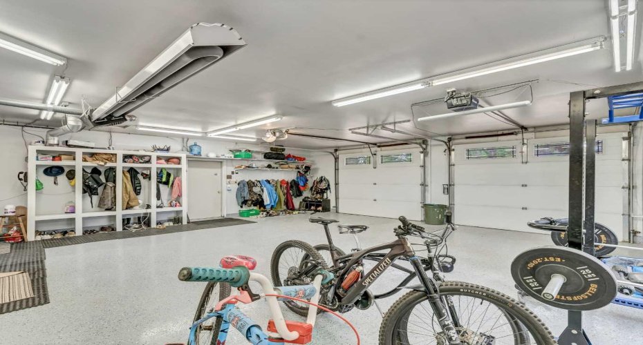 12029 Range Road 74, Rural Cypress County, Alberta T0K1Z0, 5 Bedrooms Bedrooms, ,3 BathroomsBathrooms,Residential,For Sale,Range Road 74,A2318119