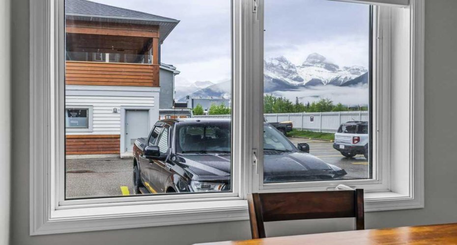 1206 Bow Valley Trail, Canmore, Alberta T1W1N6, 2 Bedrooms Bedrooms, ,1 BathroomBathrooms,Residential,For Sale,Bow Valley Trail,A2318123