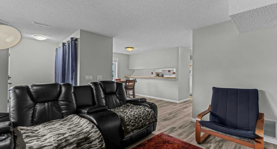 1206 Bow Valley Trail, Canmore, Alberta T1W1N6, 2 Bedrooms Bedrooms, ,1 BathroomBathrooms,Residential,For Sale,Bow Valley Trail,A2318123