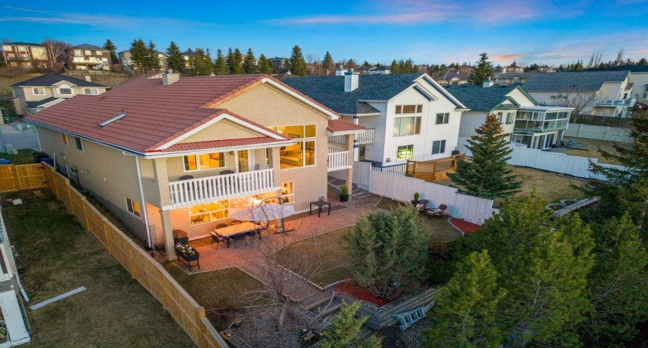 Situated on a exclusive, double cul-de-sac street with a newly painted exterior & durable clay tile roof.