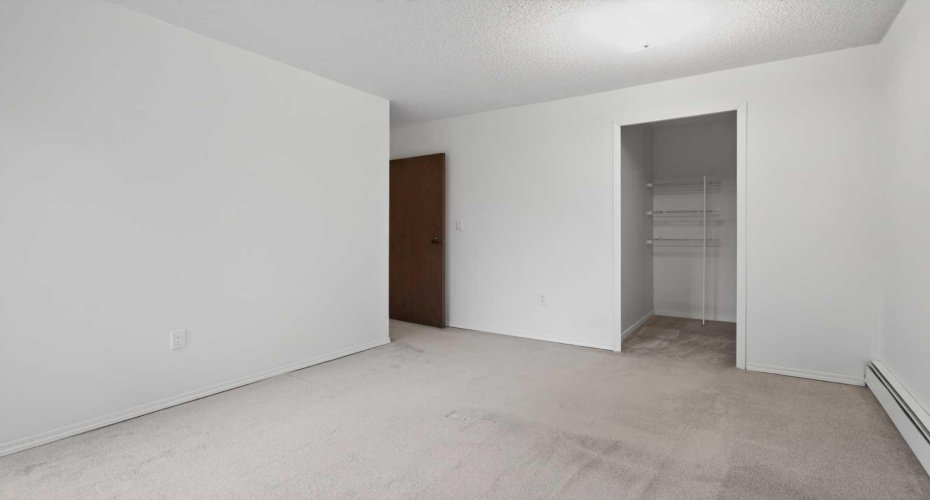 239 6 Avenue, Calgary, Alberta T2E0L8, 2 Bedrooms Bedrooms, ,1 BathroomBathrooms,Residential,For Sale,6,A2316999