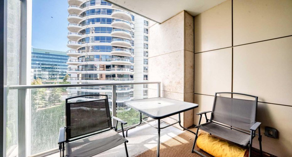 1025 5 Avenue, Calgary, Alberta T2P 1N4, 1 Bedroom Bedrooms, ,1 BathroomBathrooms,Residential,For Sale,5,A2317130