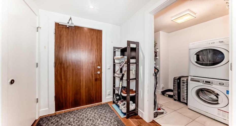 1025 5 Avenue, Calgary, Alberta T2P 1N4, 1 Bedroom Bedrooms, ,1 BathroomBathrooms,Residential,For Sale,5,A2317130