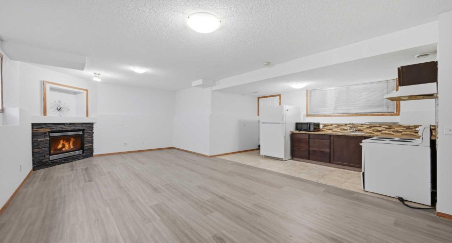 11 Covecreek Close, Calgary, Alberta T3K 0J5, 3 Bedrooms Bedrooms, ,2 BathroomsBathrooms,Residential,For Sale,Covecreek,A2317659