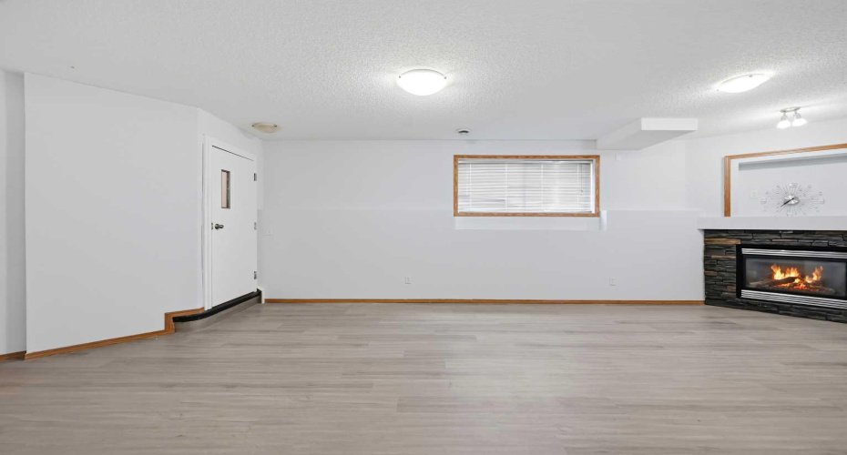 11 Covecreek Close, Calgary, Alberta T3K 0J5, 3 Bedrooms Bedrooms, ,2 BathroomsBathrooms,Residential,For Sale,Covecreek,A2317659