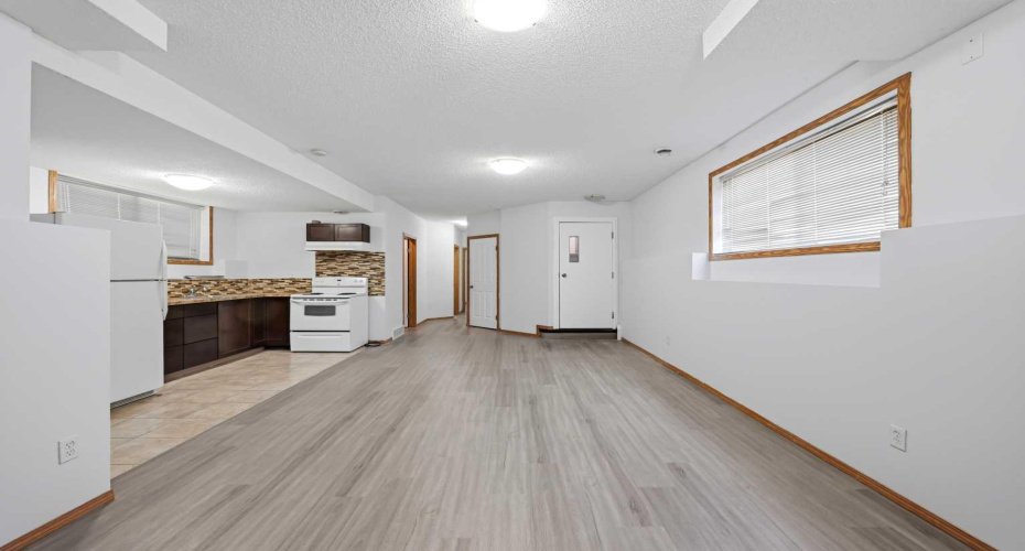 11 Covecreek Close, Calgary, Alberta T3K 0J5, 3 Bedrooms Bedrooms, ,2 BathroomsBathrooms,Residential,For Sale,Covecreek,A2317659