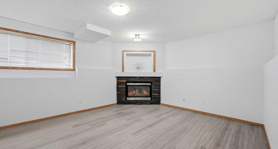 11 Covecreek Close, Calgary, Alberta T3K 0J5, 3 Bedrooms Bedrooms, ,2 BathroomsBathrooms,Residential,For Sale,Covecreek,A2317659