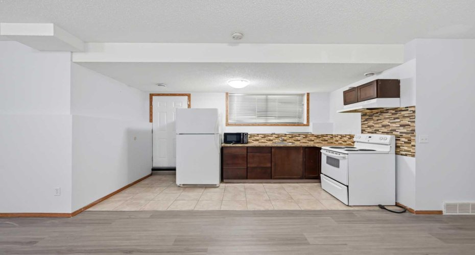 11 Covecreek Close, Calgary, Alberta T3K 0J5, 3 Bedrooms Bedrooms, ,2 BathroomsBathrooms,Residential,For Sale,Covecreek,A2317659