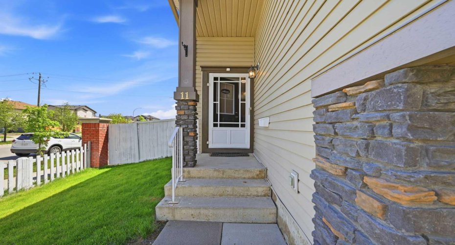 11 Covecreek Close, Calgary, Alberta T3K 0J5, 3 Bedrooms Bedrooms, ,2 BathroomsBathrooms,Residential,For Sale,Covecreek,A2317659