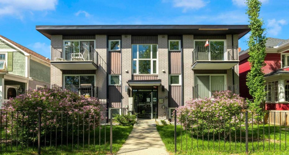 Welcome to THE cutest condo building in Sunalta!