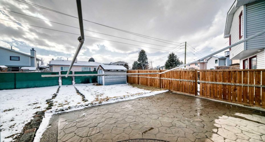 207 Eldorado Close, Calgary, Alberta T1Y6T5, 5 Bedrooms Bedrooms, ,4 BathroomsBathrooms,Residential,For Sale,Eldorado,A2308338