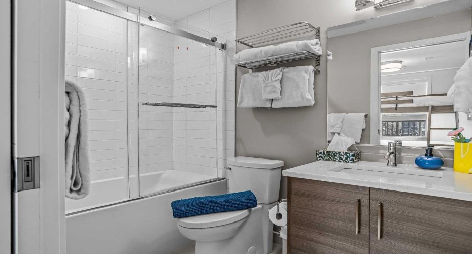 105 Kananaskis Way, Canmore, Alberta T1W 1N7, 2 Bedrooms Bedrooms, ,3 BathroomsBathrooms,Residential,For Sale,Kananaskis,A2308389