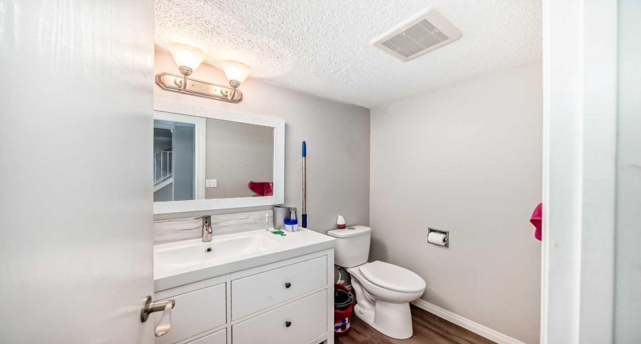 5520 1 Avenue, Calgary, Alberta T7A 5Z7, 3 Bedrooms Bedrooms, ,2 BathroomsBathrooms,Residential,For Sale,1,A2313974