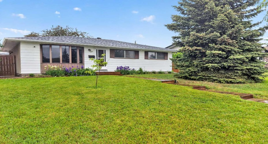 1203 34 Street, Calgary, Alberta T2A 0Z7, 5 Bedrooms Bedrooms, ,2 BathroomsBathrooms,Residential,For Sale,34,A2314613