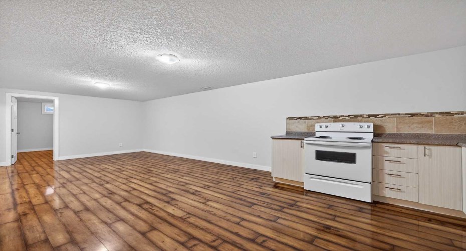 1203 34 Street, Calgary, Alberta T2A 0Z7, 5 Bedrooms Bedrooms, ,2 BathroomsBathrooms,Residential,For Sale,34,A2314613