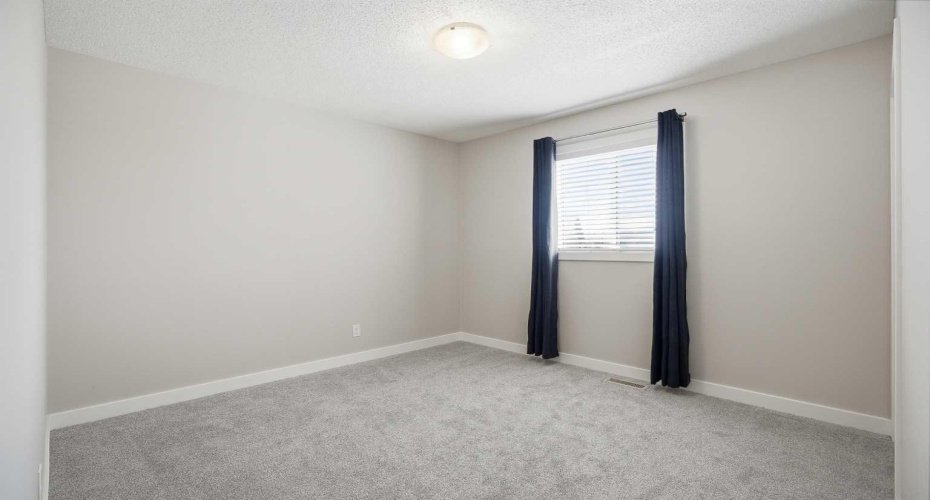 266 Kingsbridge Road, Airdrie, Alberta T4A 0M4, 3 Bedrooms Bedrooms, ,3 BathroomsBathrooms,Residential,For Sale,Kingsbridge,A2316104