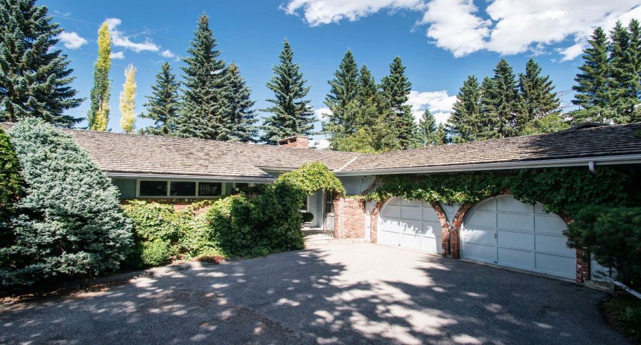 6720 Leaside Drive, Calgary, Alberta T3E 6H5, 4 Bedrooms Bedrooms, ,3 BathroomsBathrooms,Residential,For Sale,Leaside,A2316349
