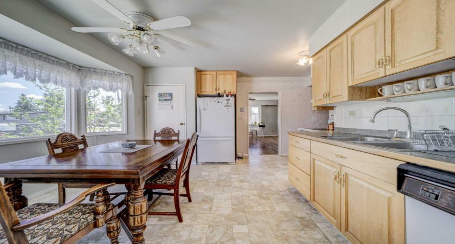 731 McDougall Street, Pincher Creek, Alberta T0K 1W0, 4 Bedrooms Bedrooms, ,2 BathroomsBathrooms,Residential,For Sale,McDougall,A2316806
