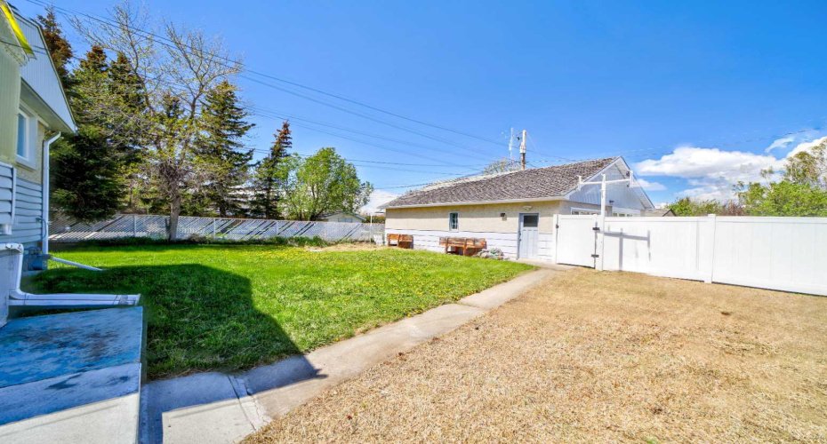 731 McDougall Street, Pincher Creek, Alberta T0K 1W0, 4 Bedrooms Bedrooms, ,2 BathroomsBathrooms,Residential,For Sale,McDougall,A2316806