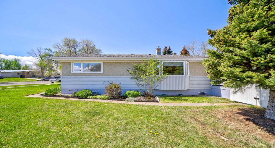 731 McDougall Street, Pincher Creek, Alberta T0K 1W0, 4 Bedrooms Bedrooms, ,2 BathroomsBathrooms,Residential,For Sale,McDougall,A2316806
