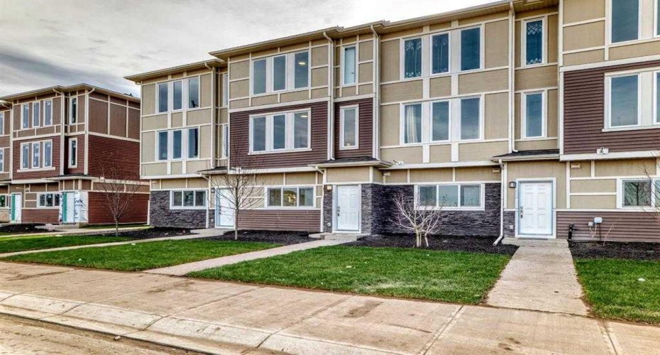 145 chelsea Mews, Chestermere, Alberta T1X3H2, 3 Bedrooms Bedrooms, ,3 BathroomsBathrooms,Residential,For Sale,chelsea,A2297404