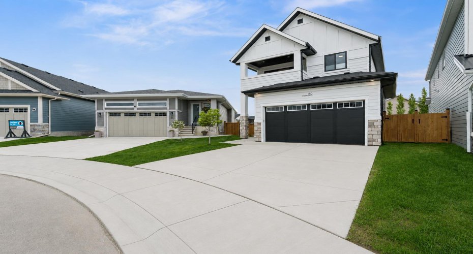 Located in the vibrant Sunrise community, residents enjoy scenic walking paths, playgrounds, parks, schools, and quick access to Cochrane's extensive trail network