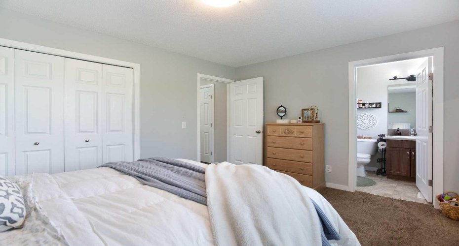 79 Sunset Road, Cochrane, Alberta T4C 0W4, 4 Bedrooms Bedrooms, ,4 BathroomsBathrooms,Residential,For Sale,Sunset,A2314833