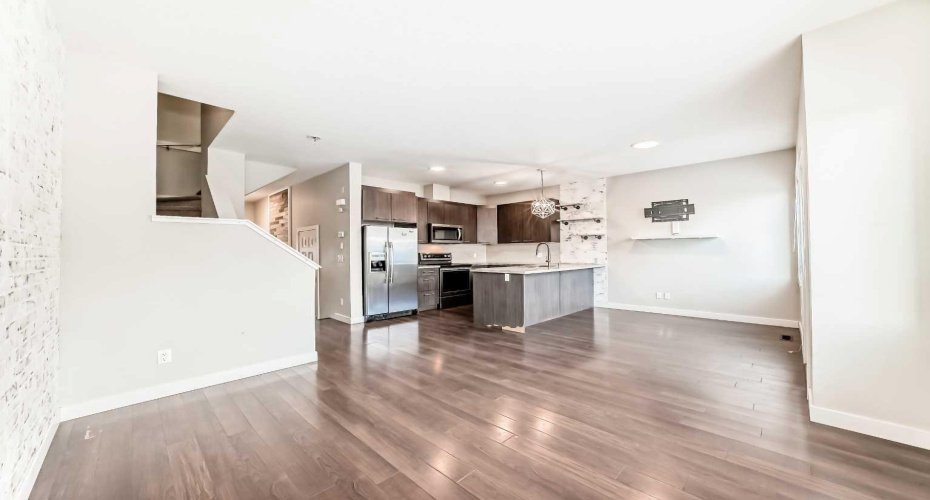 300 Marina Drive, Chestermere, Alberta T1X 0P6, 3 Bedrooms Bedrooms, ,3 BathroomsBathrooms,Residential,For Sale,Marina,A2316544