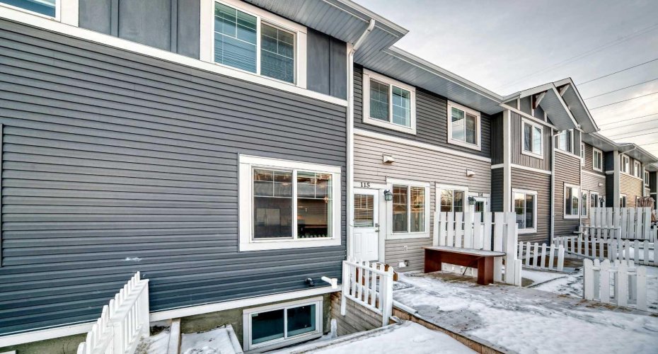 300 Marina Drive, Chestermere, Alberta T1X 0P6, 3 Bedrooms Bedrooms, ,3 BathroomsBathrooms,Residential,For Sale,Marina,A2316544