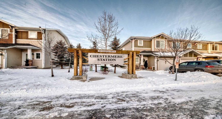 300 Marina Drive, Chestermere, Alberta T1X 0P6, 3 Bedrooms Bedrooms, ,3 BathroomsBathrooms,Residential,For Sale,Marina,A2316544