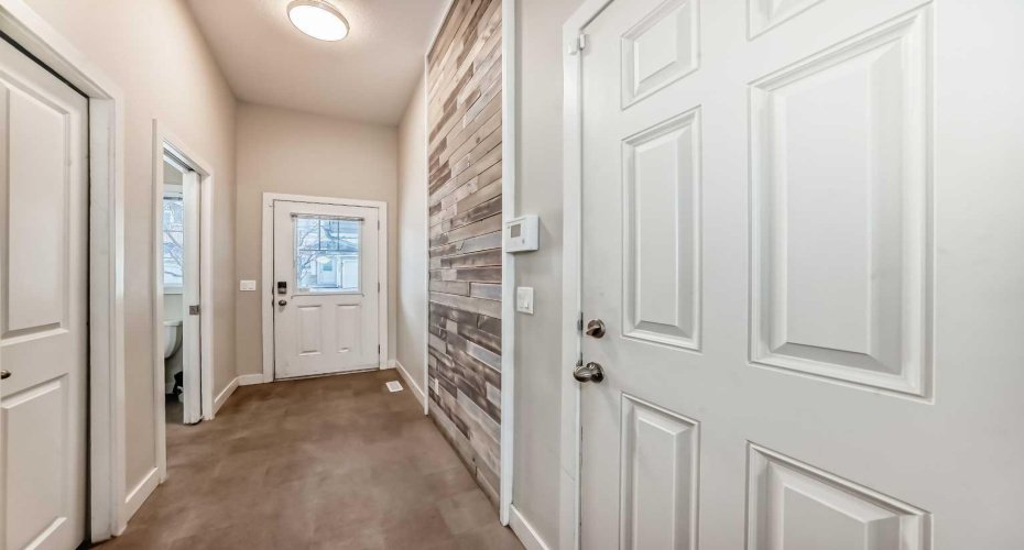 300 Marina Drive, Chestermere, Alberta T1X 0P6, 3 Bedrooms Bedrooms, ,3 BathroomsBathrooms,Residential,For Sale,Marina,A2316544