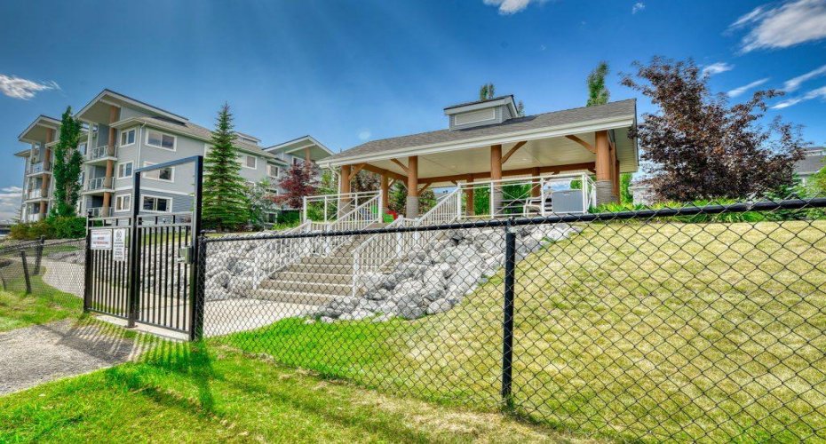 390 MARINA Drive, Chestermere, Alberta T1X 1W6, 1 Bedroom Bedrooms, ,1 BathroomBathrooms,Residential,For Sale,MARINA,A2318219