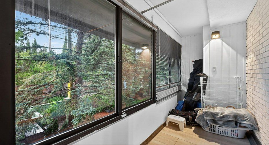 1215 Cameron Avenue, Calgary, Alberta T2T 0K8, 2 Bedrooms Bedrooms, ,2 BathroomsBathrooms,Residential,For Sale,Cameron,A2318229