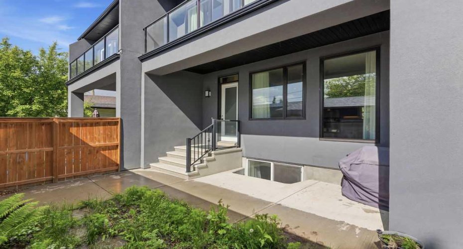 1125 Russet Road, Calgary, Alberta T2E 5L4, 4 Bedrooms Bedrooms, ,4 BathroomsBathrooms,Residential,For Sale,Russet,A2316844