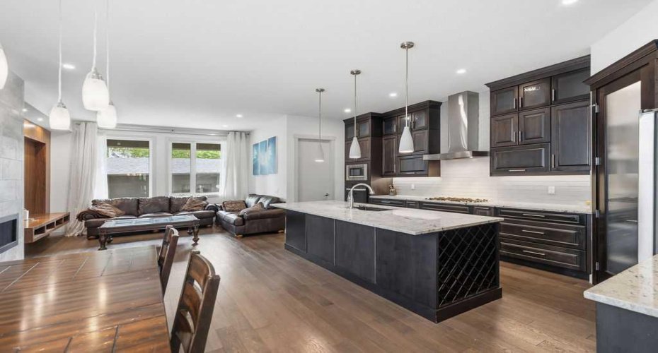 1125 Russet Road, Calgary, Alberta T2E 5L4, 4 Bedrooms Bedrooms, ,4 BathroomsBathrooms,Residential,For Sale,Russet,A2316844