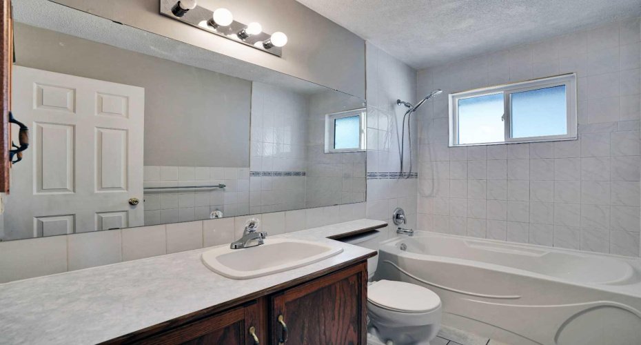 4732 Marbury Place, Calgary, Alberta T2A 2W2, 5 Bedrooms Bedrooms, ,2 BathroomsBathrooms,Residential,For Sale,Marbury,A2318241