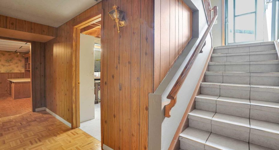 4732 Marbury Place, Calgary, Alberta T2A 2W2, 5 Bedrooms Bedrooms, ,2 BathroomsBathrooms,Residential,For Sale,Marbury,A2318241