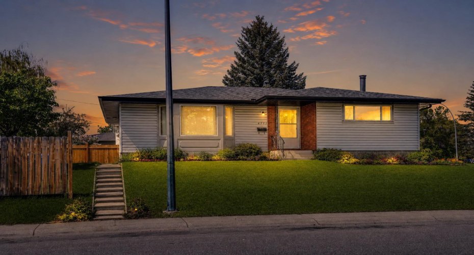 4732 Marbury Place, Calgary, Alberta T2A 2W2, 5 Bedrooms Bedrooms, ,2 BathroomsBathrooms,Residential,For Sale,Marbury,A2318241