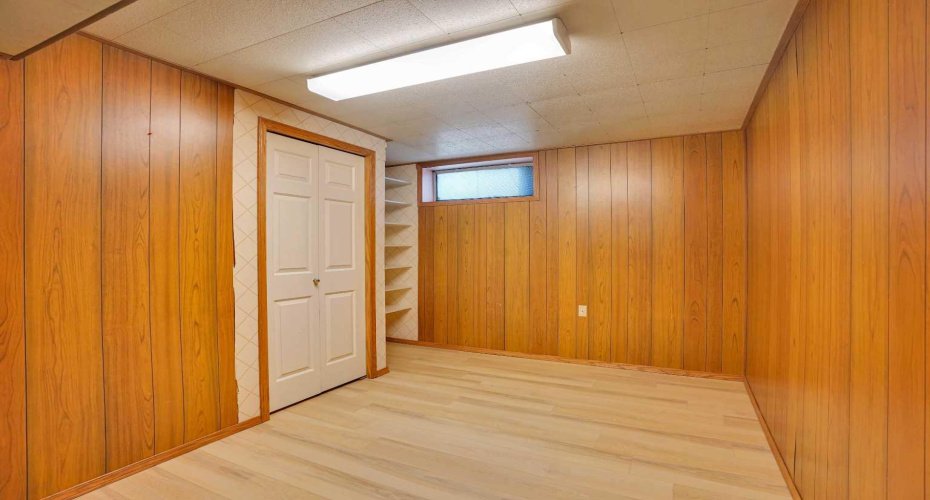 4732 Marbury Place, Calgary, Alberta T2A 2W2, 5 Bedrooms Bedrooms, ,2 BathroomsBathrooms,Residential,For Sale,Marbury,A2318241