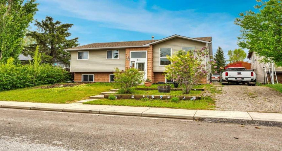 41 Brentwood Drive, Strathmore, Alberta T1P 1H9, 5 Bedrooms Bedrooms, ,3 BathroomsBathrooms,Residential,For Sale,Brentwood,A2316899