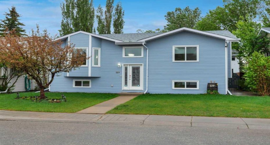 119 Strathaven Crescent, Strathmore, Alberta T1P 1M2, 3 Bedrooms Bedrooms, ,2 BathroomsBathrooms,Residential,For Sale,Strathaven,A2316903