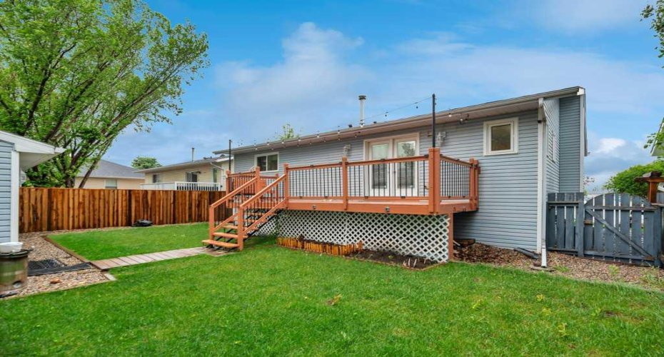 119 Strathaven Crescent, Strathmore, Alberta T1P 1M2, 3 Bedrooms Bedrooms, ,2 BathroomsBathrooms,Residential,For Sale,Strathaven,A2316903