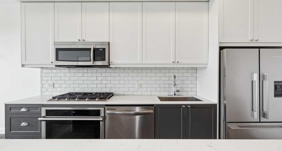 Stainless steel appliances and lots of cupboard space