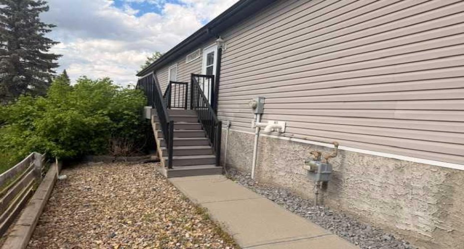 5019 49 Street, Hardisty, Alberta T0B 1V0, 4 Bedrooms Bedrooms, ,3 BathroomsBathrooms,Residential,For Sale,49,A2318329