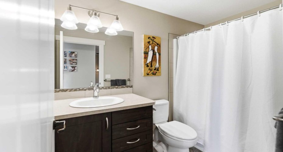 19 Vanveller Way, Sylvan Lake, Alberta T4S 0M4, 4 Bedrooms Bedrooms, ,4 BathroomsBathrooms,Residential,For Sale,Vanveller,A2318331